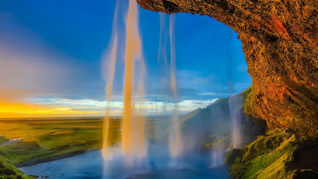 Does the amazon river run through argentina?
