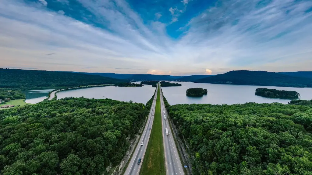 How many bridges span the amazon river?