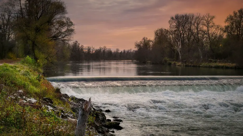 Does the amazon river have poor nutrients?